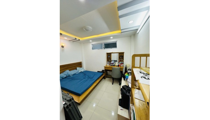 Hiếm Lạc Long Quân - Quận 11- HXH 60m2 - 3 tầng BTCT đẹp